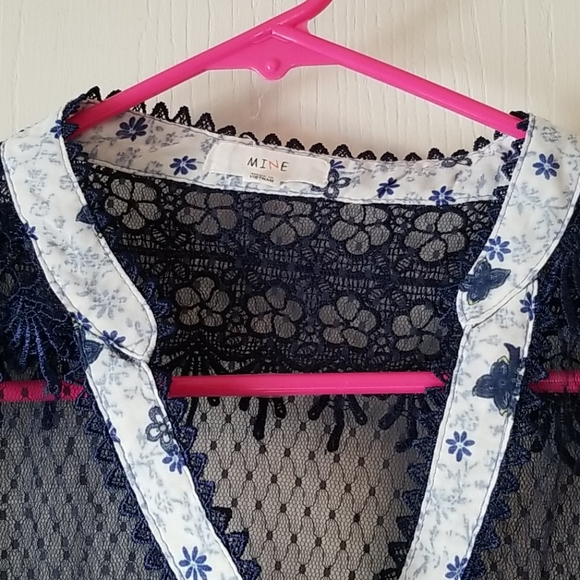 Top - Picture 2 of 4